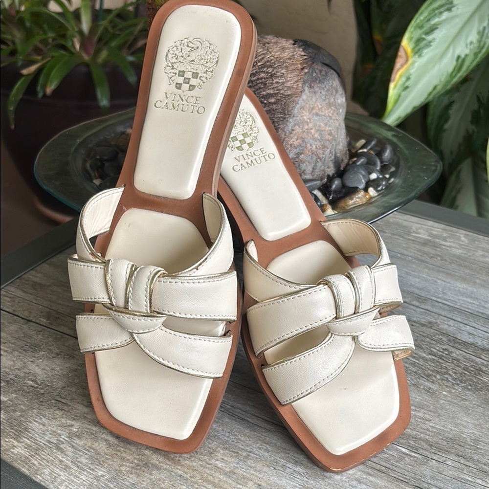 Vince Camuto Women's Beige Slide Sandals